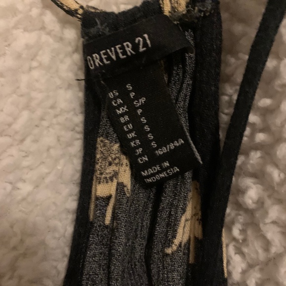 Forever 21 black elephant dress - Picture 6 of 7